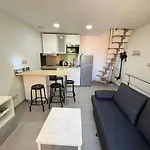 Maison Au Pied Du Château + Parking Privé * Champeix